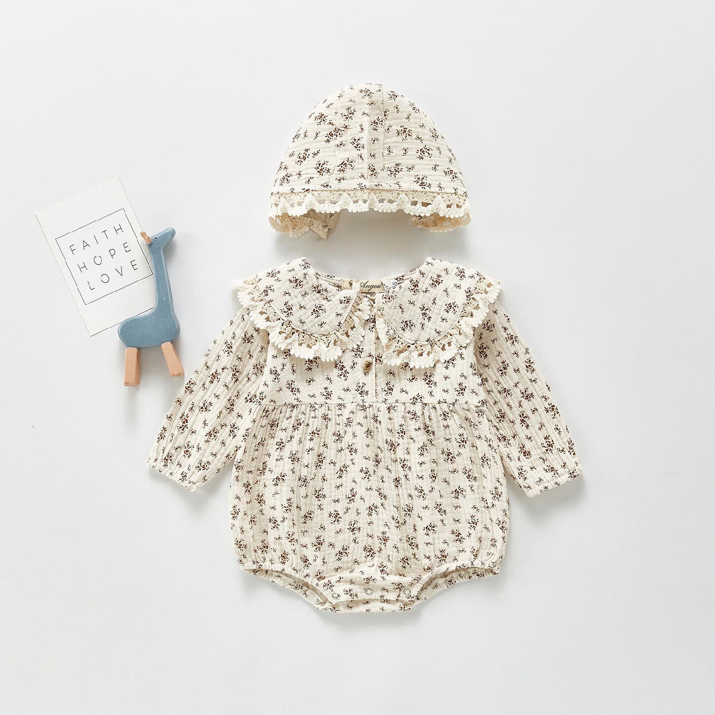 2021春季新品婴儿碎花连帽爬服女宝宝大翻领哈衣包屁衣外出服