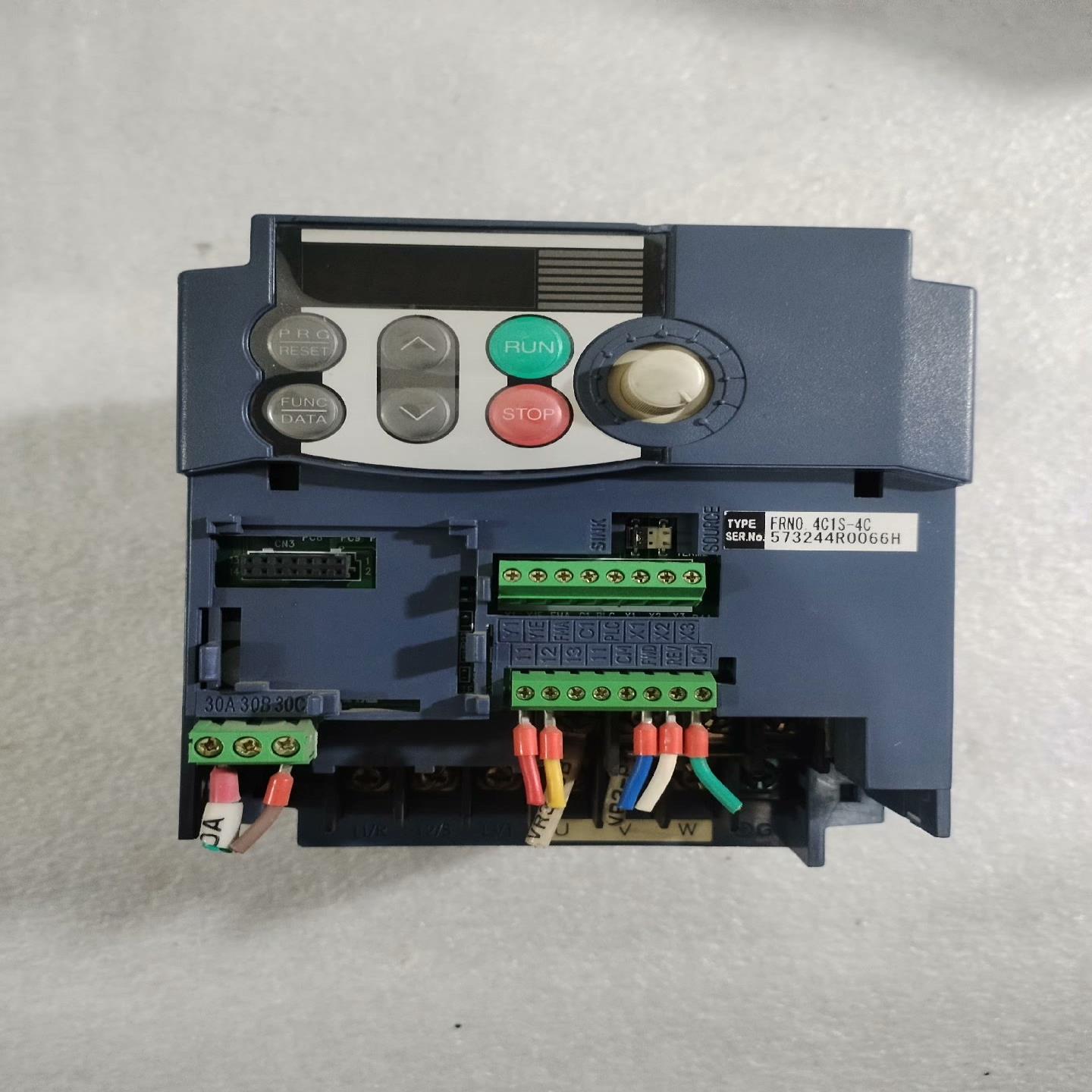 富士变频器FRN0.4C1S-4C 0.4KW 380V 原~询价