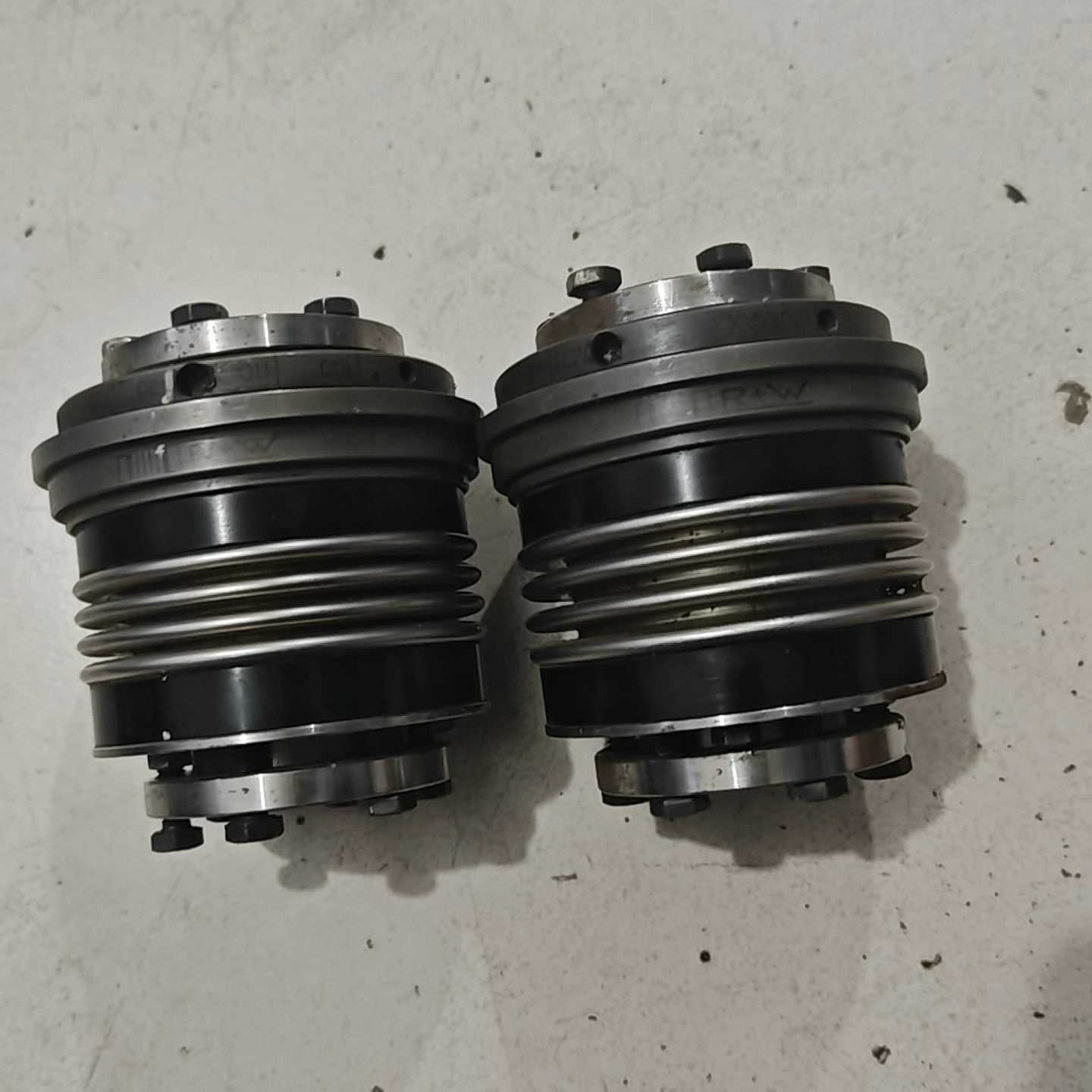 询德国RW柔性波纹管锥套连轴器BK3/150，内孔3