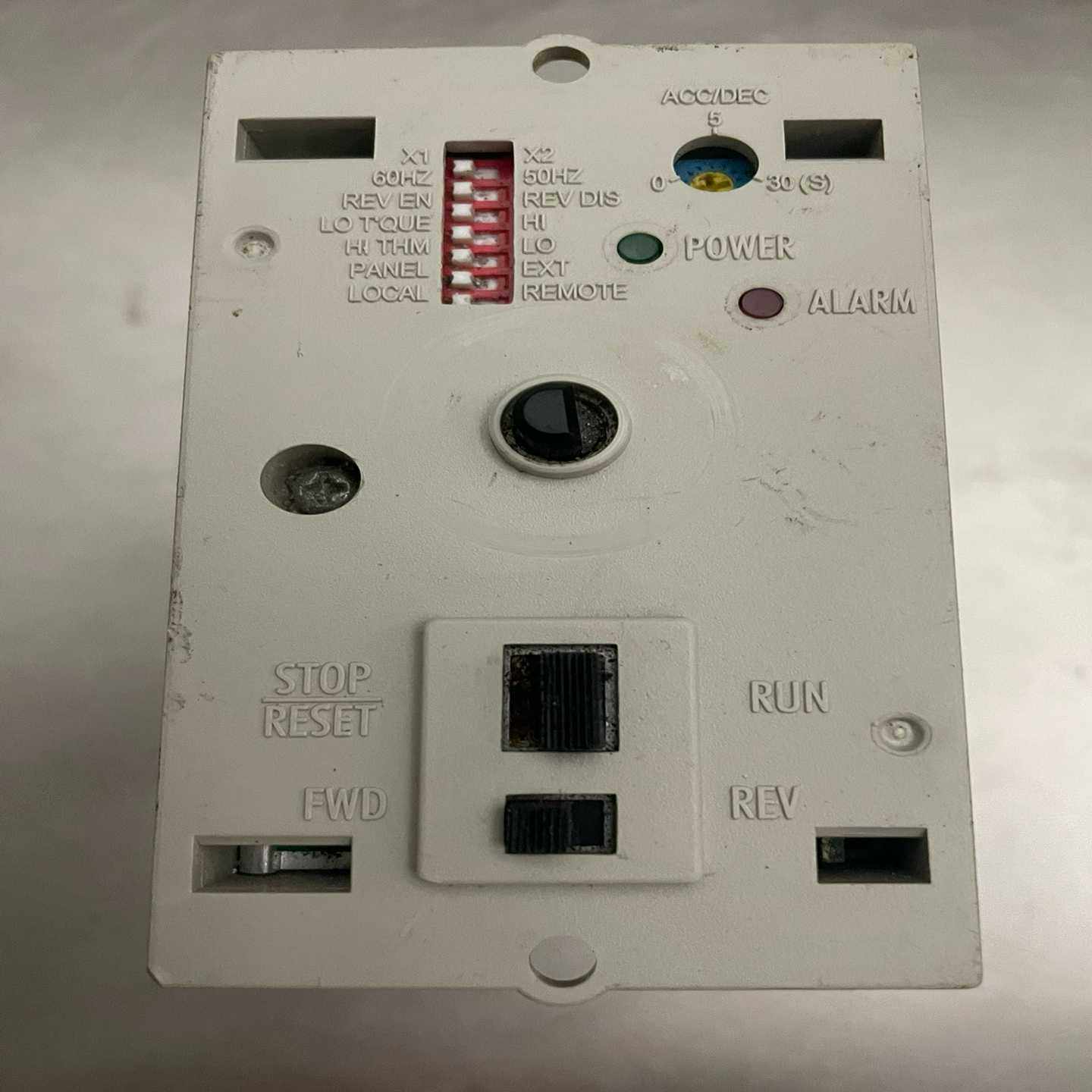 议价台达VFD001L21A变频控制器 如图 [浩蓉商户]