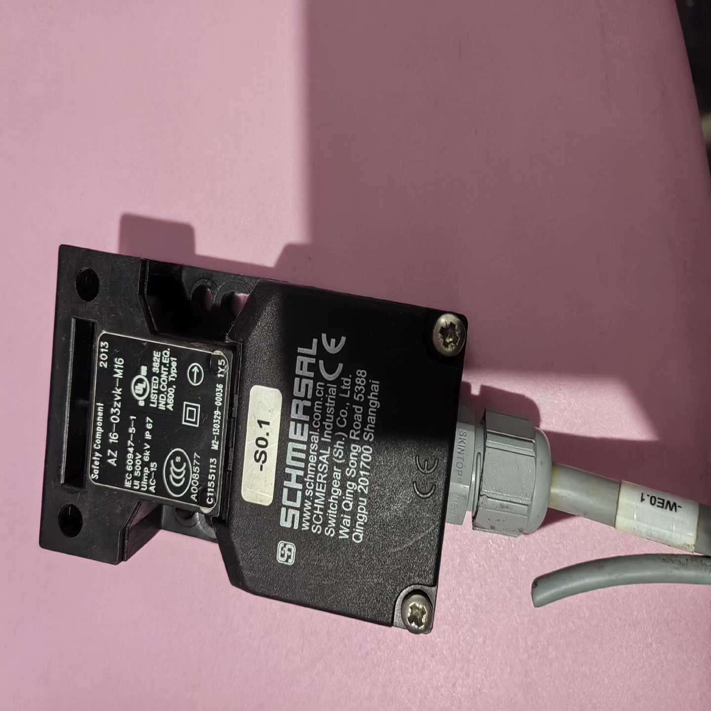 的施迈赛安全门开关一个，成色八九成新如图，AZ16一03~询价