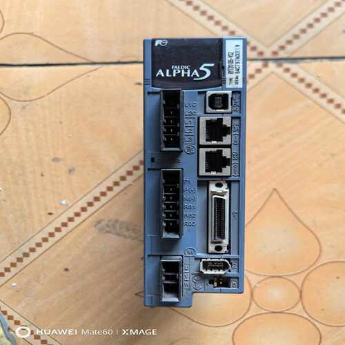 变频器 RYT201D5-VS2  200w 下来~议价