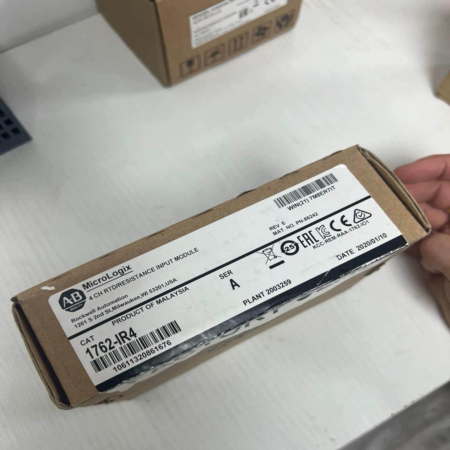 议价1762-IR4 1762-L24AWAR 1762-L40BXBR 1762-OF4  模块