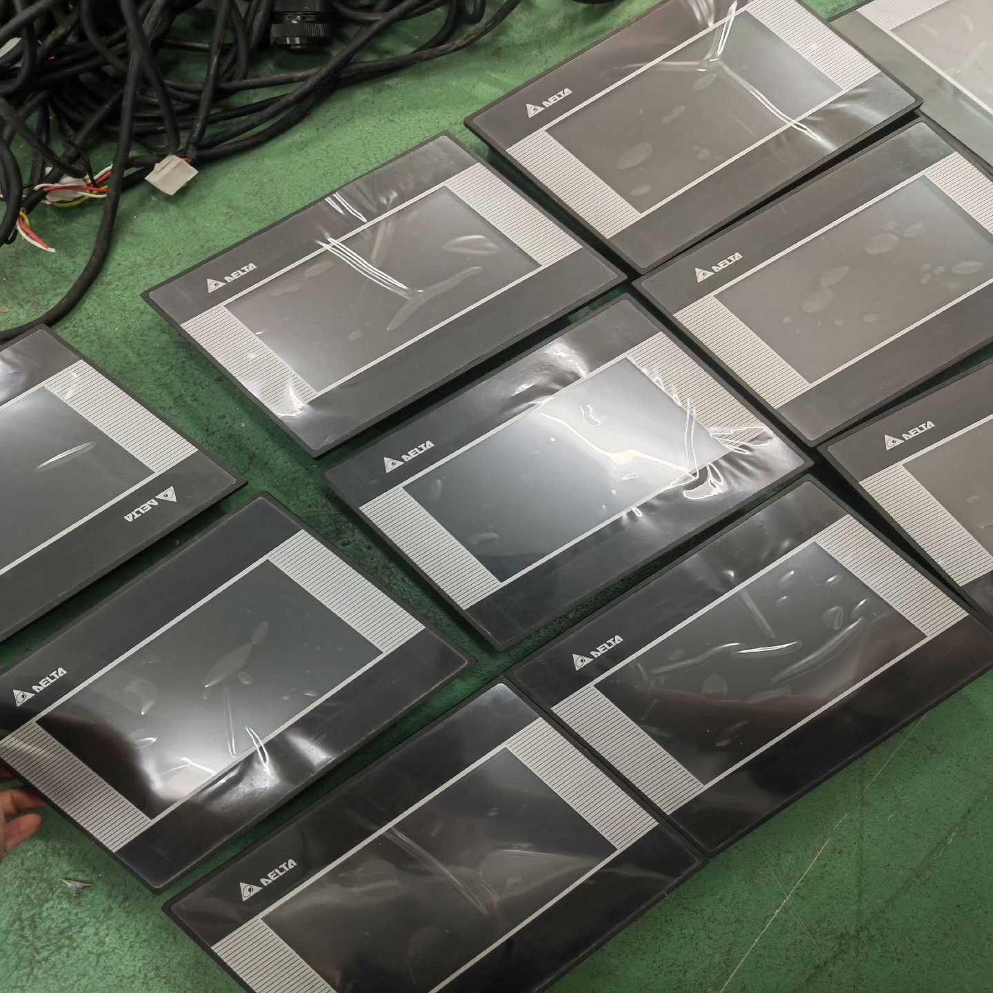 台达触摸屏，型号：D0P-B07S410，15台，成色漂（电子设备） - 实物图