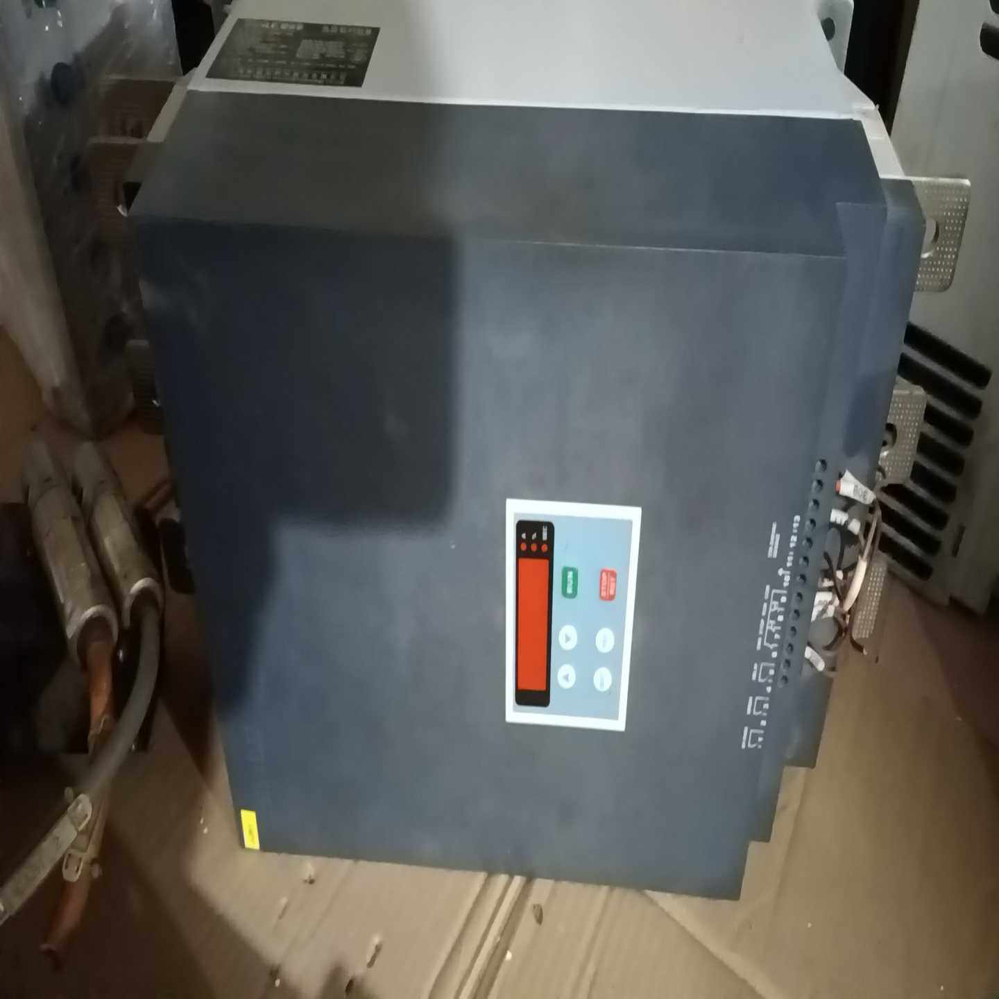 雷诺尔软起动器JJR2132，成色新，包功能，132KW询价