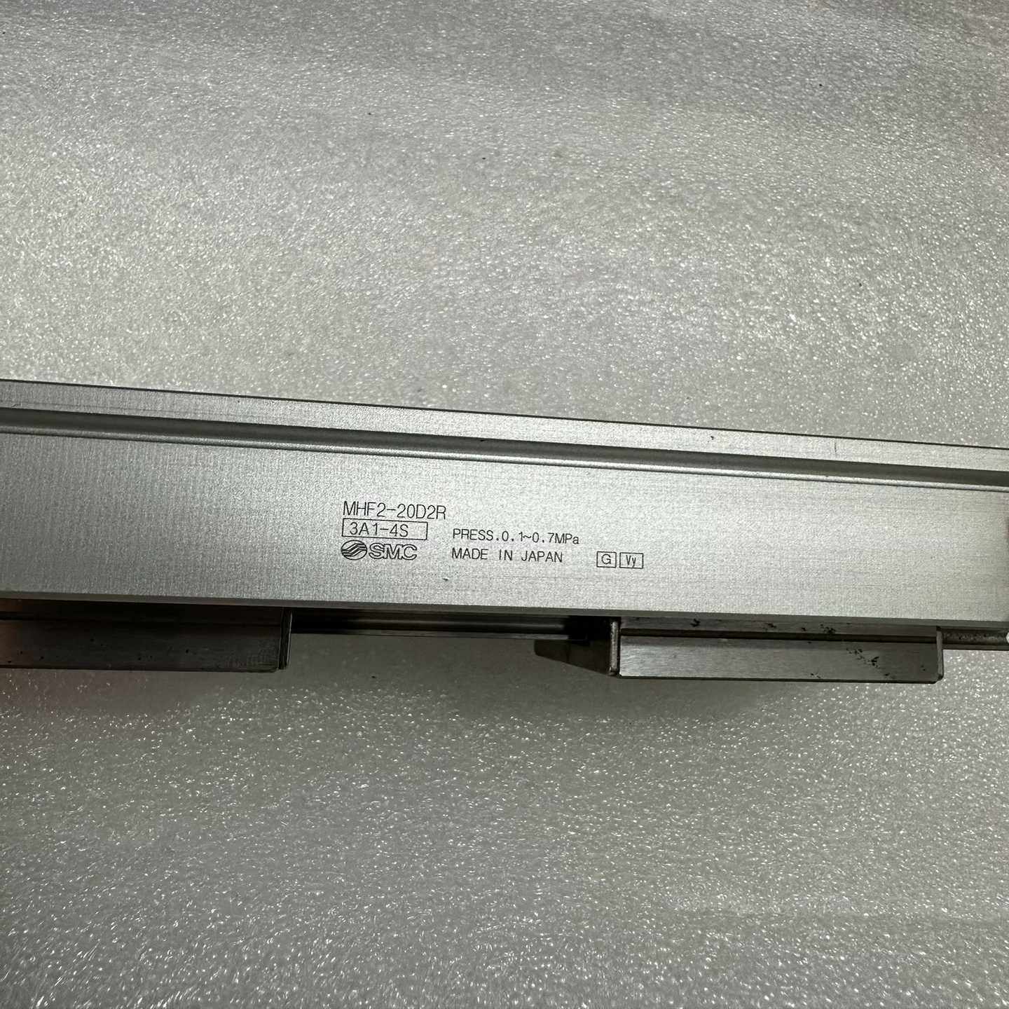 （议价）SMC滑台平行夹手指气缸MHF2-20D2R实图正