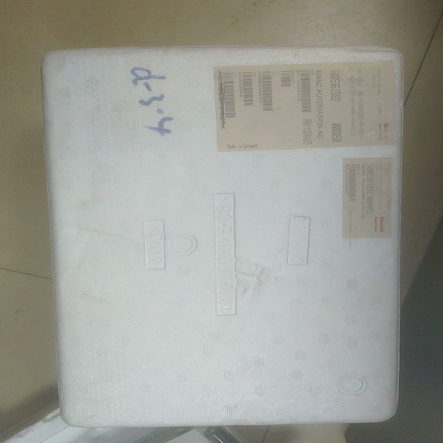 全新力士乐伺服驱动器HCS01.1E–W0009–A–02–{议价}