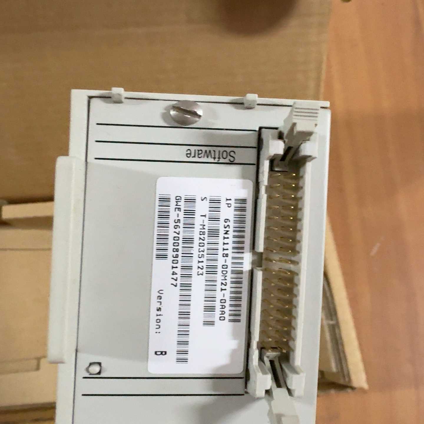 6SN1118-0DM21-0AA0轴卡，拆封询价