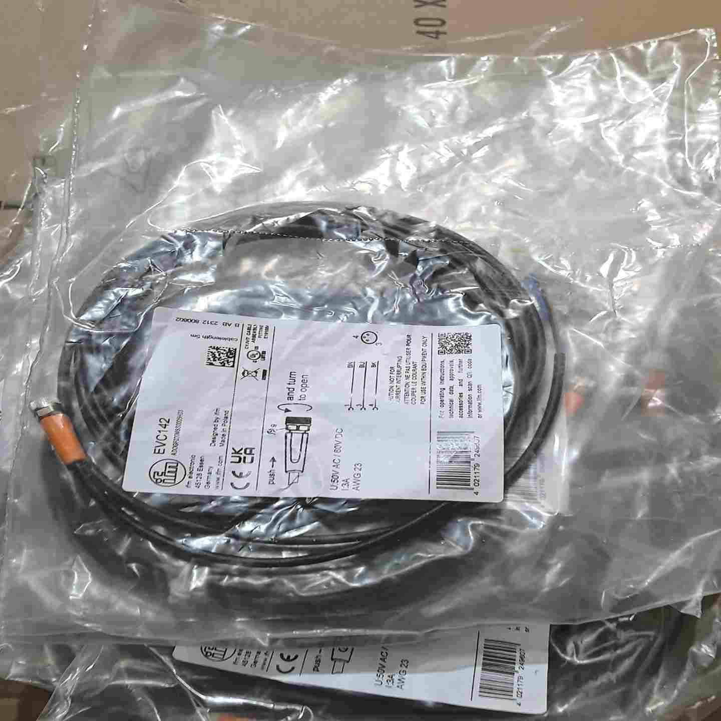 议价IFM易福门全新原装EVC142带插座连接线缆M8三芯五米母现货/l