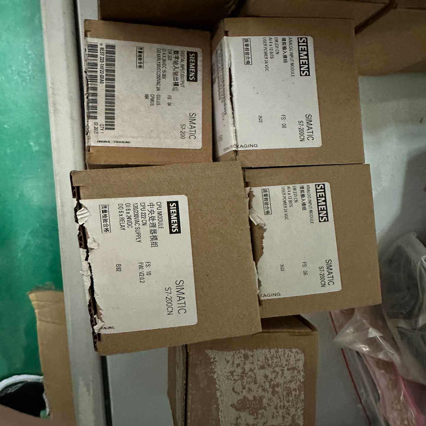 控制器plc模块6ES7223-1HF22-0XA0全(亚飞商行）