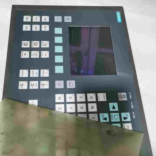 询价~触摸屏 6FC5500-0BA00-0AA0。成色