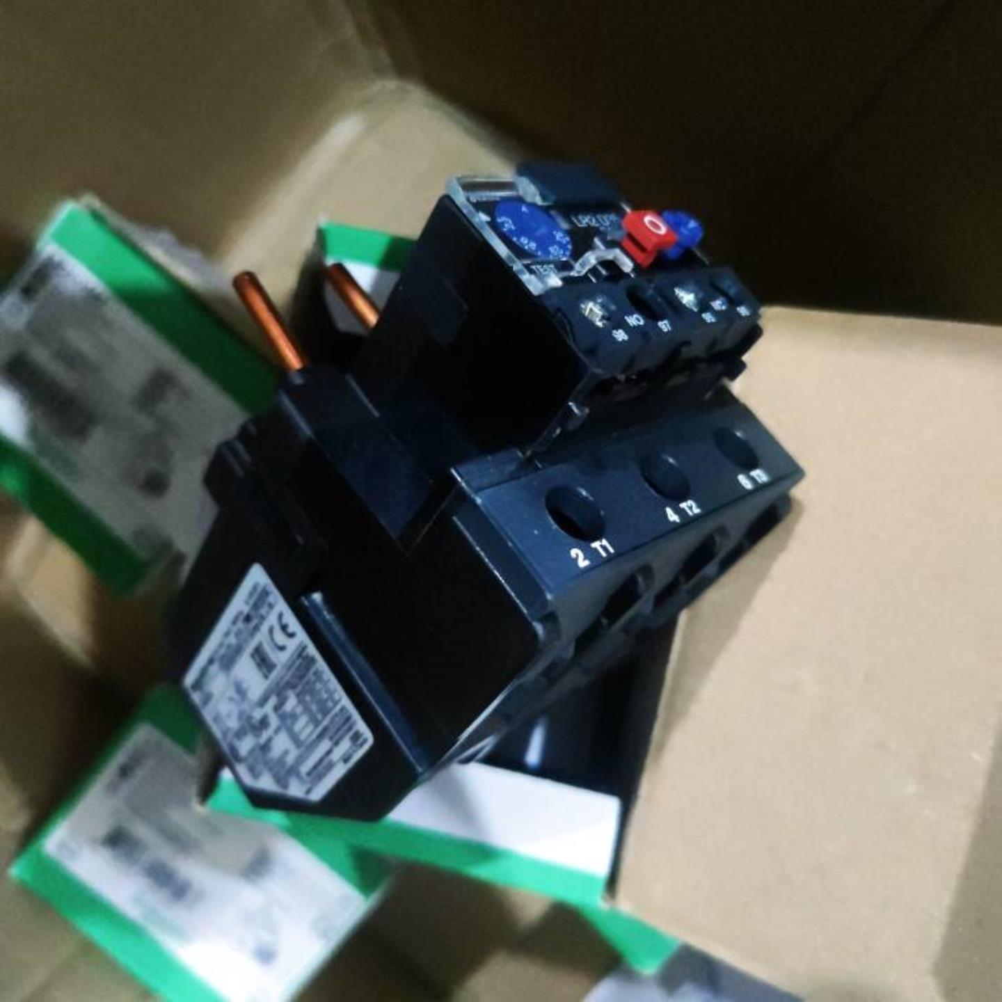 配件施耐德  LR2D3563  63-80A议价