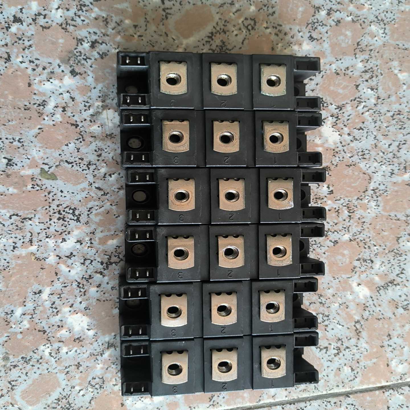 MCC162-16IO1B和MCC162-14IO1B ~询价