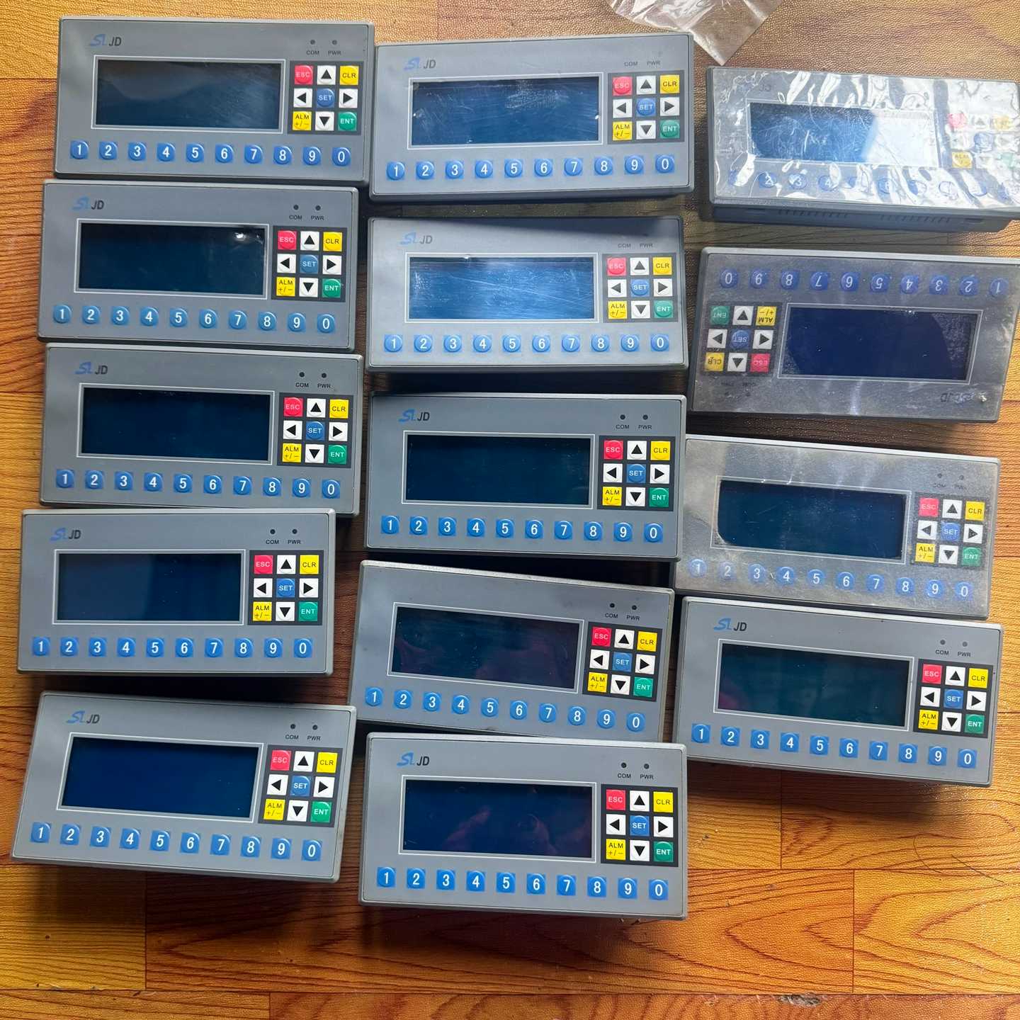 三凌SLJD文本显示器  MD306L图上14个30一个议价商品