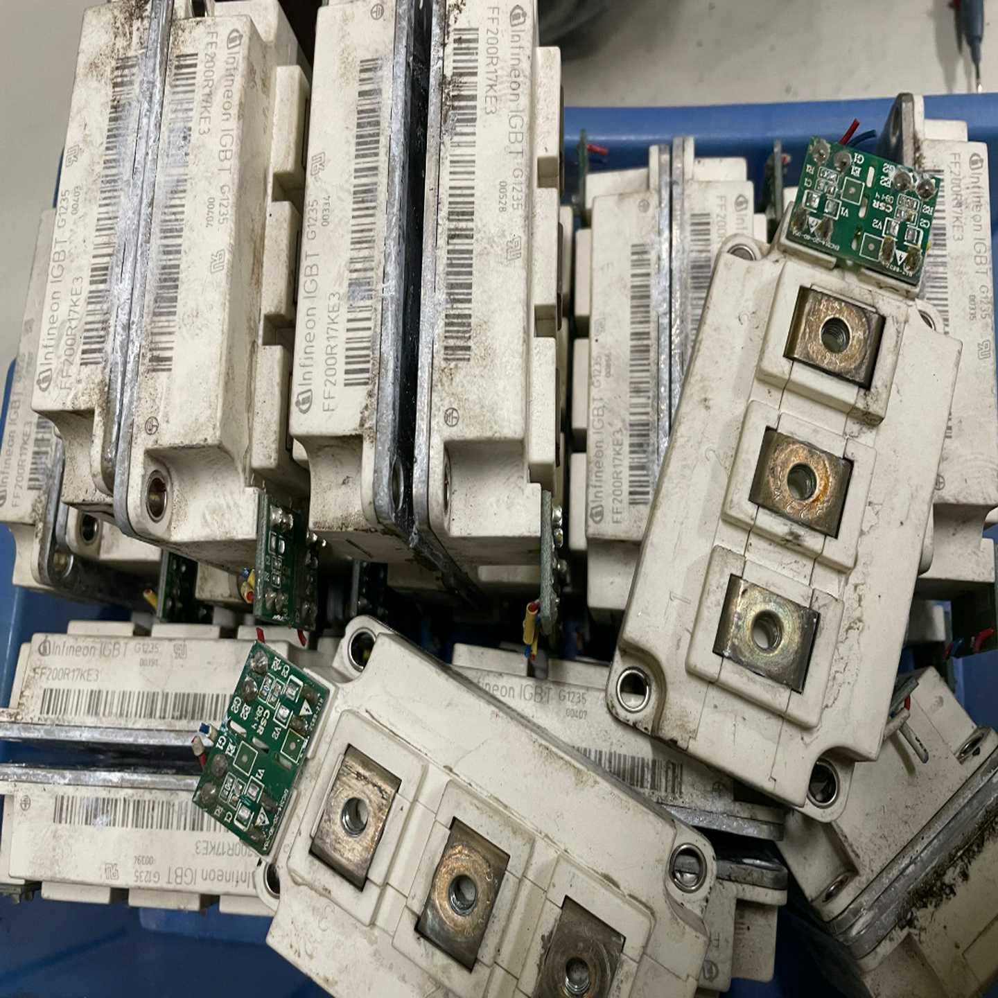 FF300R12KS4 FF200R12KS4 FF150R~询价