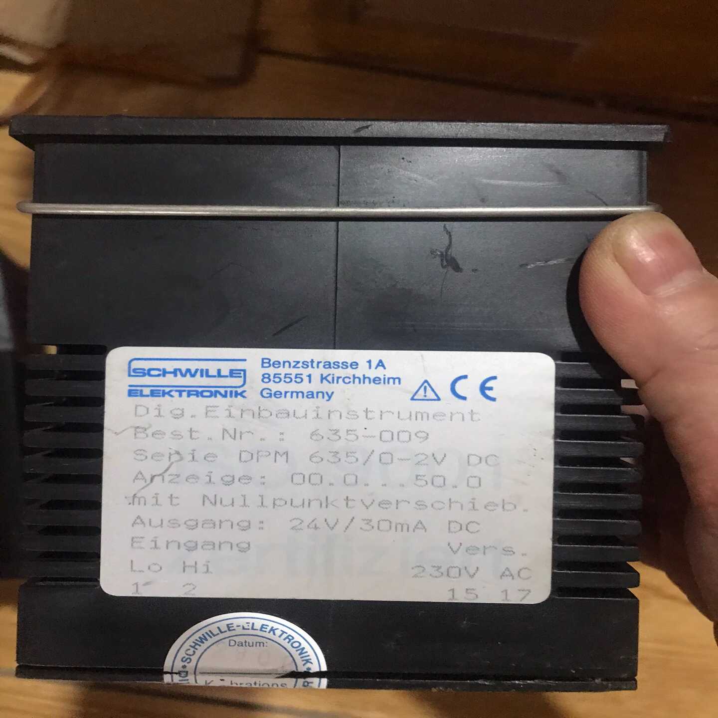 SCHWILLE 温度表635-029     85551数--议价商品