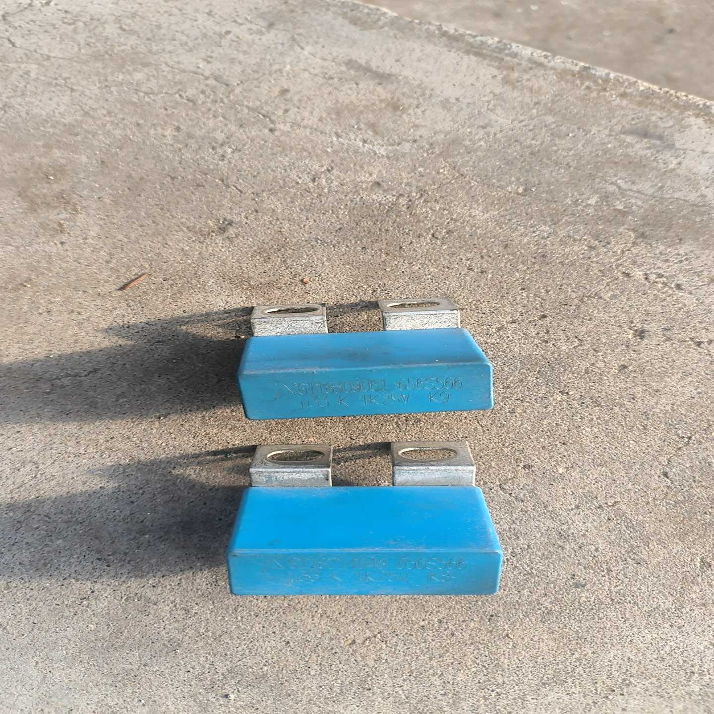 G118214048 656S566 U33k 1K25V~询价