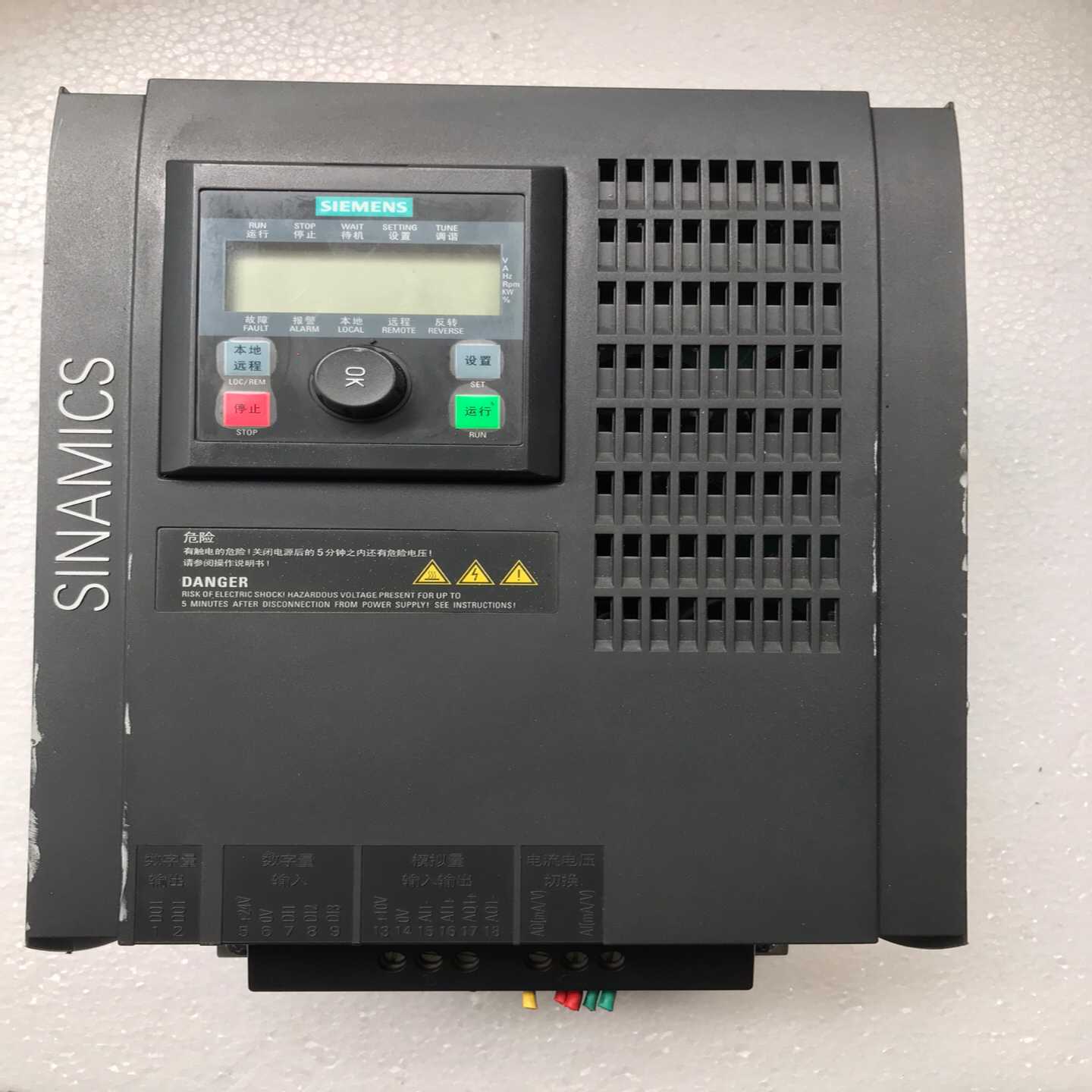 变频器6SL3217-0CE27-5UA1(7.5KW~询价