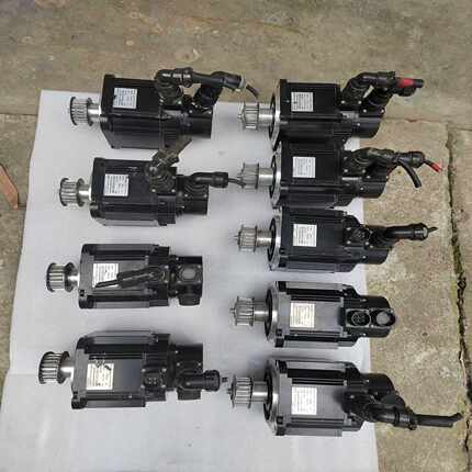 正弦伺服电机9台，型号：SES13-0R9-10-2AB~询价