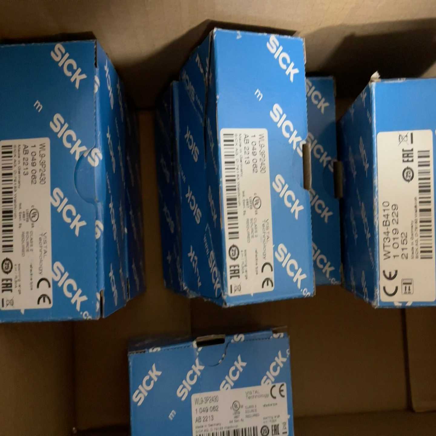 WL9-3P2430、1049062、WL9-3P2462、~询价