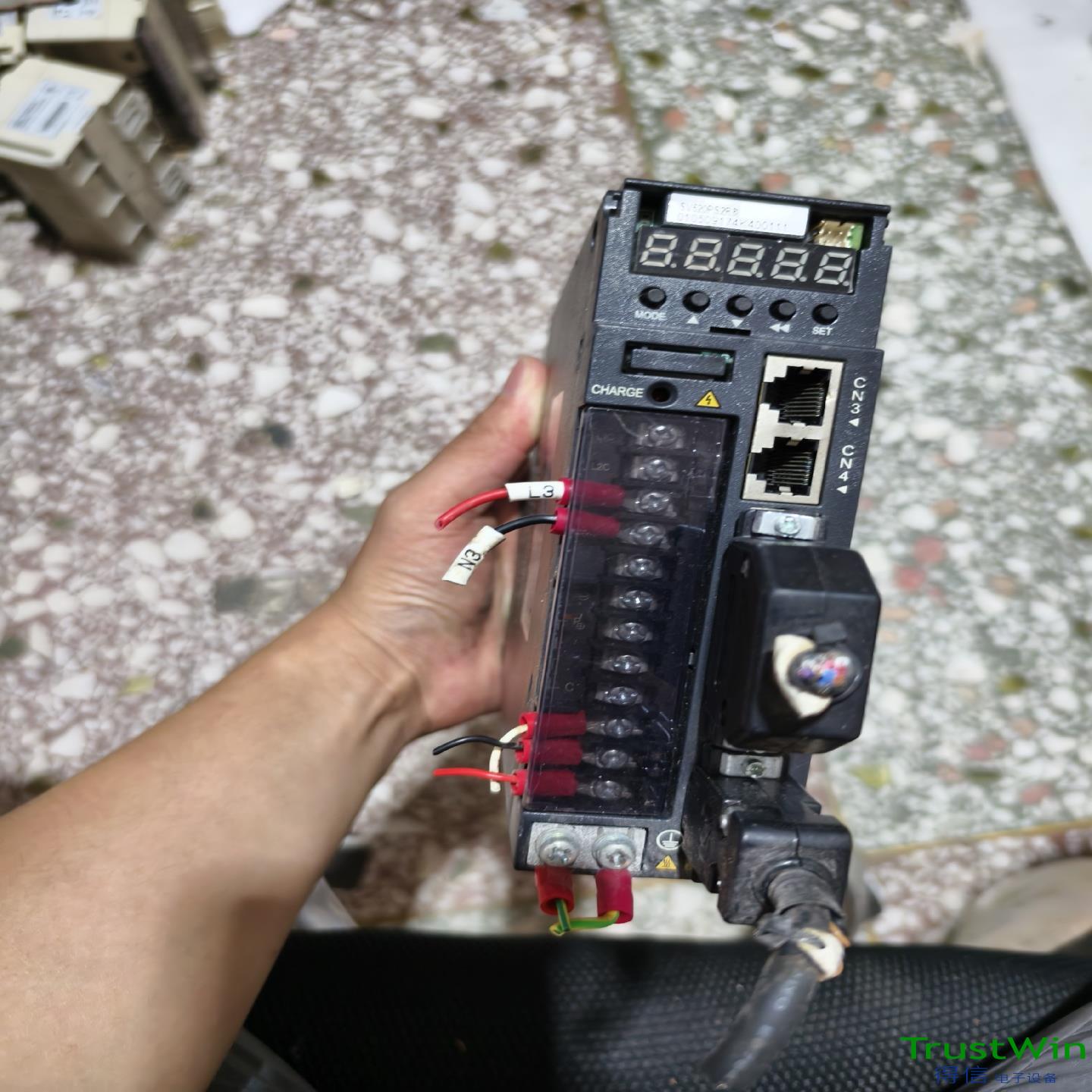 汇川伺服驱动器SV620PS2R8I400W货实物拍；议价