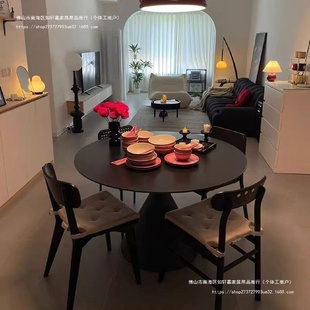 奶油风岩板圆形餐桌纯白色现代简约圆桌小户型家用饭桌椅组合 法式