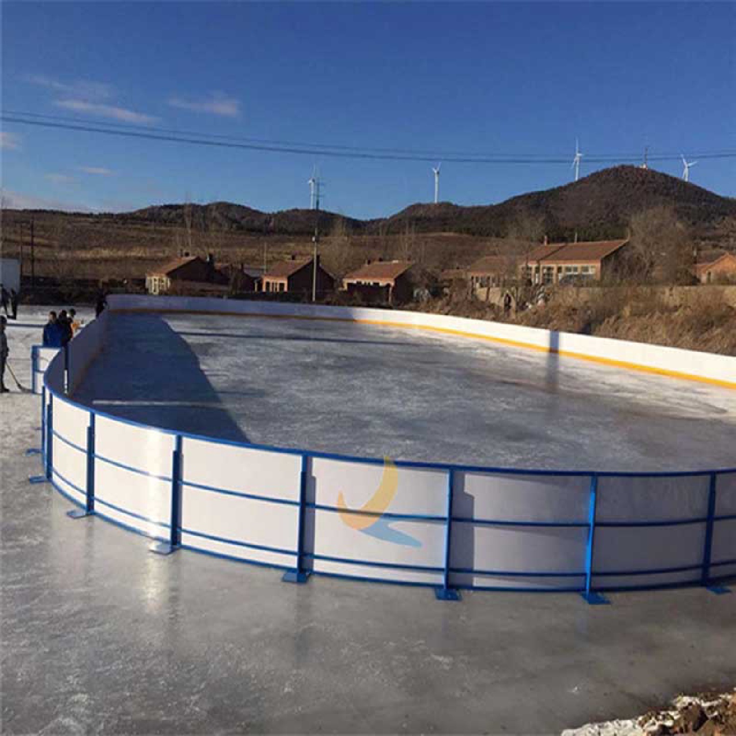 可拆卸冰球场围栏界墙轮滑球场围挡冰球场防撞板定做厂家