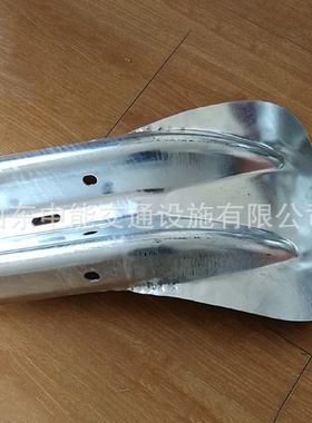 专业出口高速公路热镀锌波形护栏鱼尾端头乡村道路双波鱼尾端头
