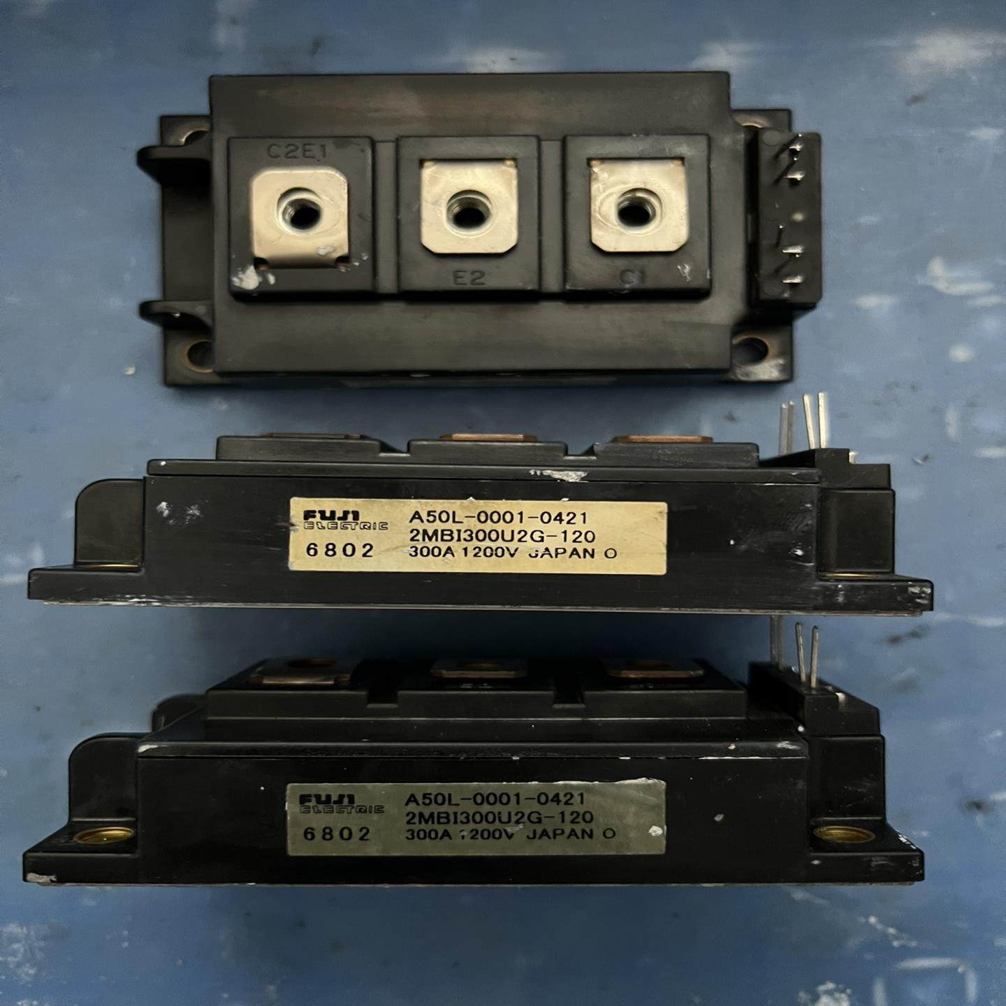 2MBI300U2G-120富士模块 成色非常漂亮 ~询价