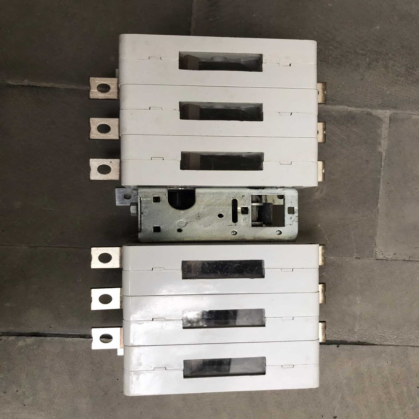 非标架ABB变频器ACS800整流单元CSSD400D66议价