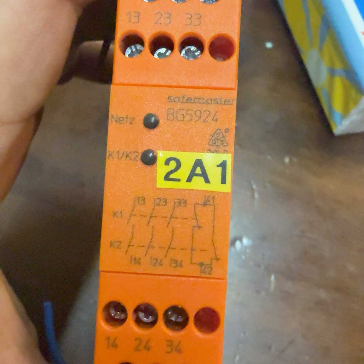 询价~冲新德国DOLD继电器  BG5924