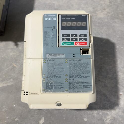 (议价)CIMR-AB4A0007FBA安川变频器，机器，实物图