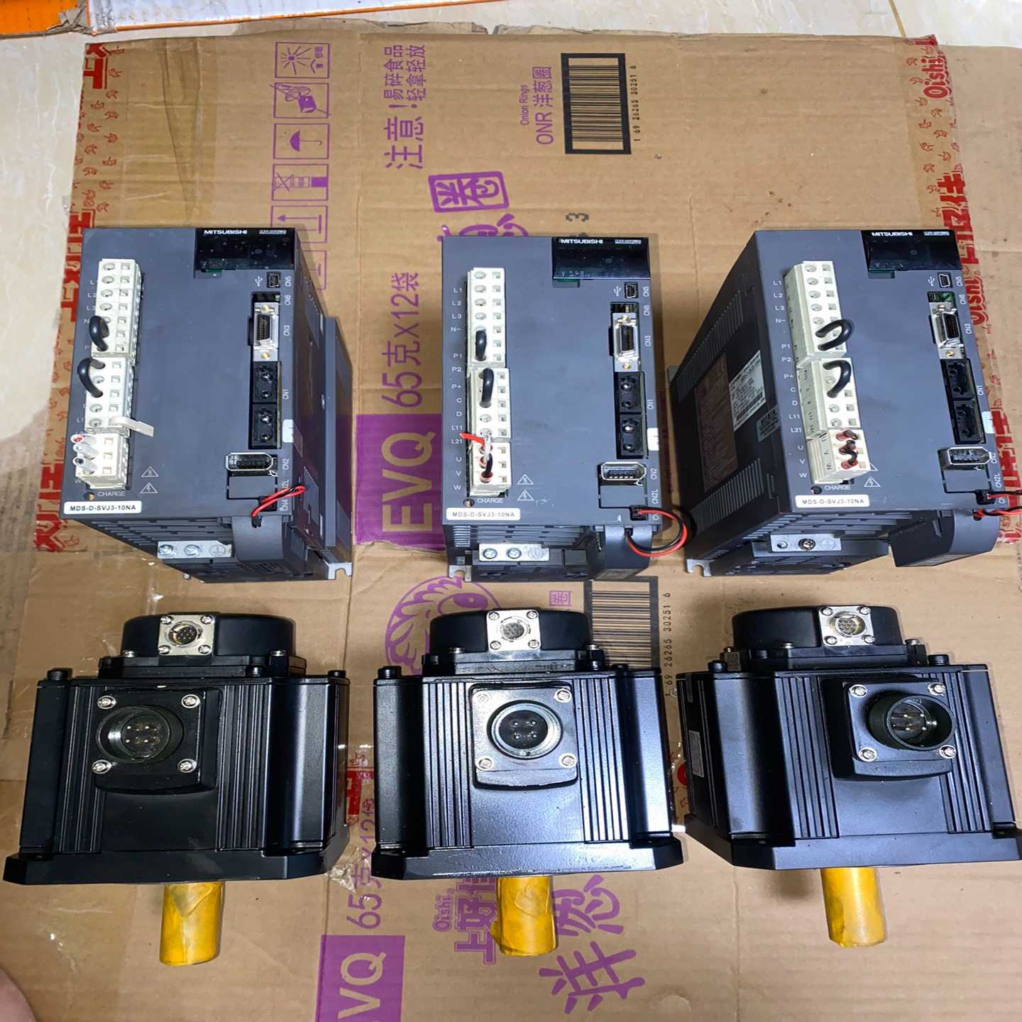 议价三菱MDDS-D-SVJ3-10NA伺服驱动器电机HF10现货/维修