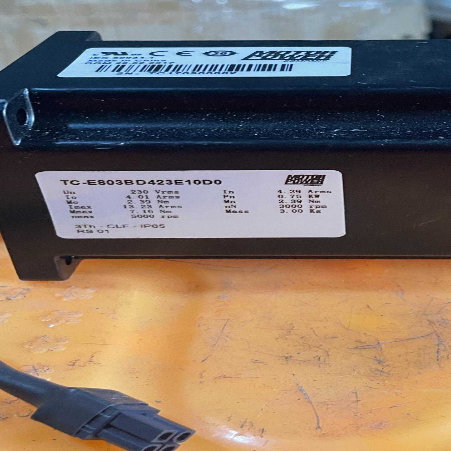 ABB变频器，AcS350一03E一01A9一4，ⅤLT28【卡奥电子】