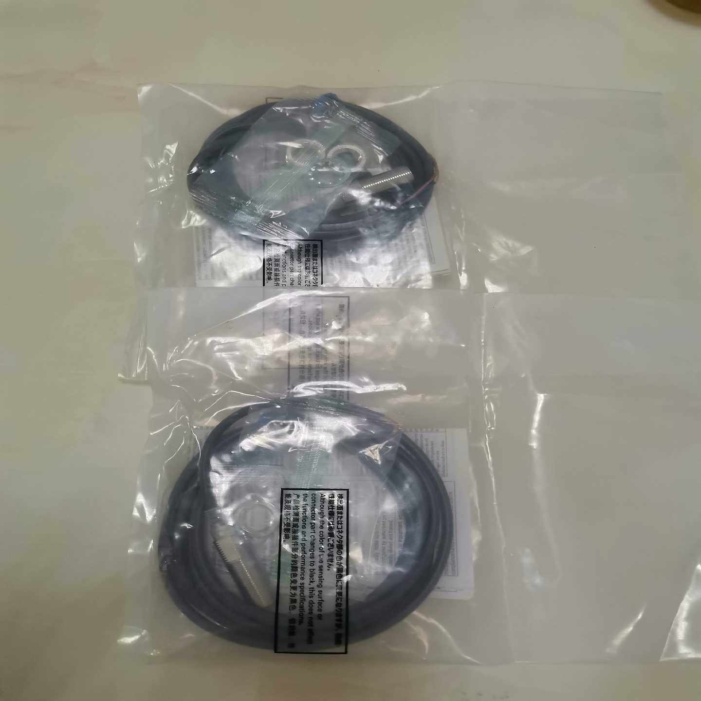 咨询-传感器E2E-X3D1-N，