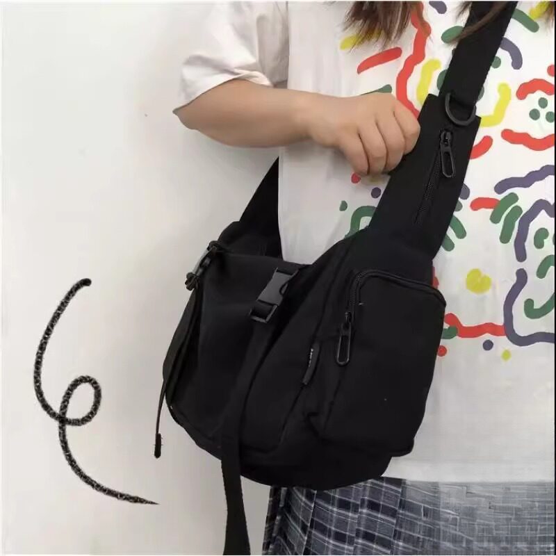 ins日系原宿复古工装斜挎包女韩国学生大容量邮差包男单肩背包潮
