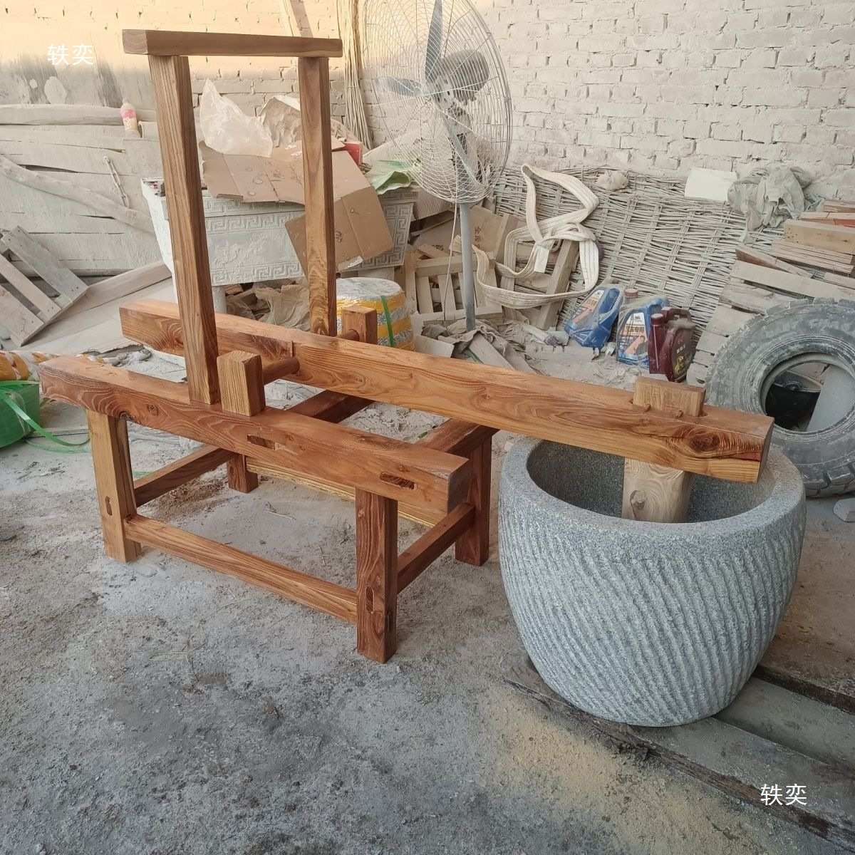 打粑粑机脚踩石臼老式手工锤辣椒脚踩打年糕的石臼机单糯米年糕机