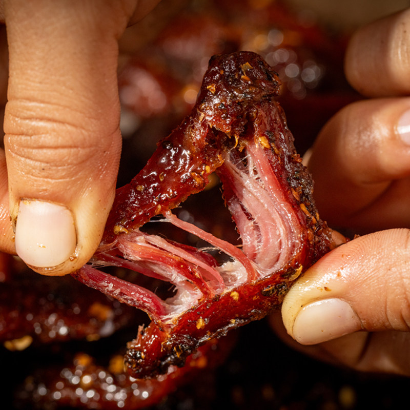 云南特产原切麻辣香辣手撕风干猪肉干猪肉脯休闲解馋开袋即食零食