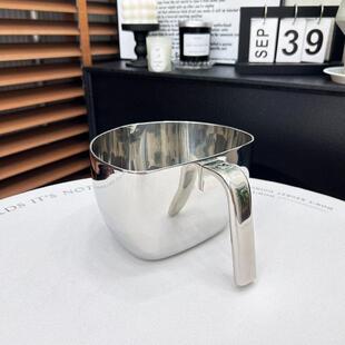 304不锈钢异形奶锅加厚三层钢烘焙刻度量杯带嘴水果沙拉碗泡面锅