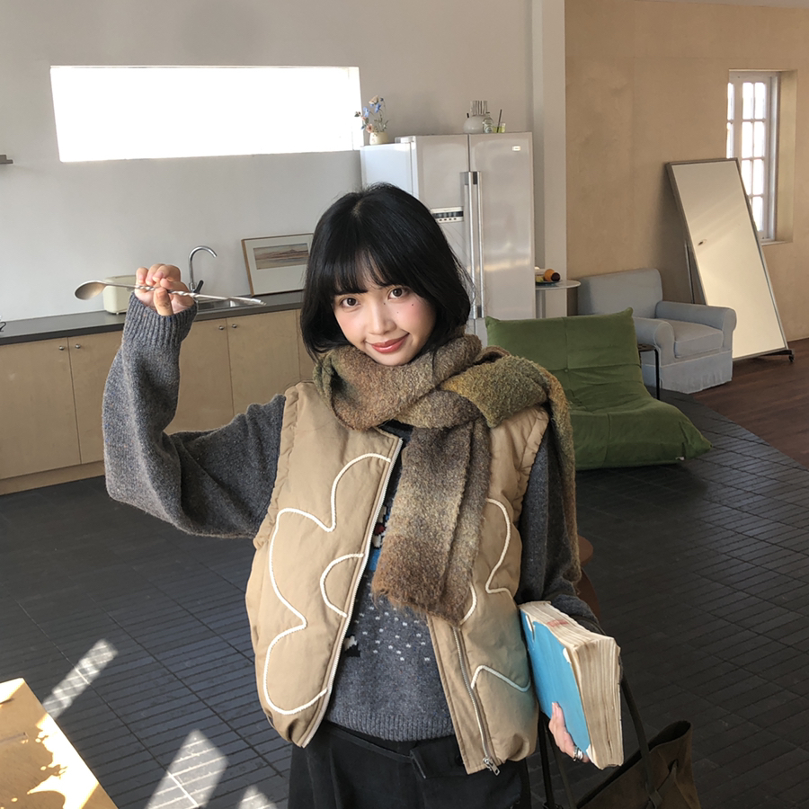 H.one-2025年冬上新新品气质百搭氛围感渐变色围巾