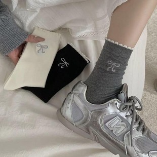 温柔花边袜子女中筒袜ins潮四季 夏季 百搭可爱木耳边蝴蝶结堆堆袜