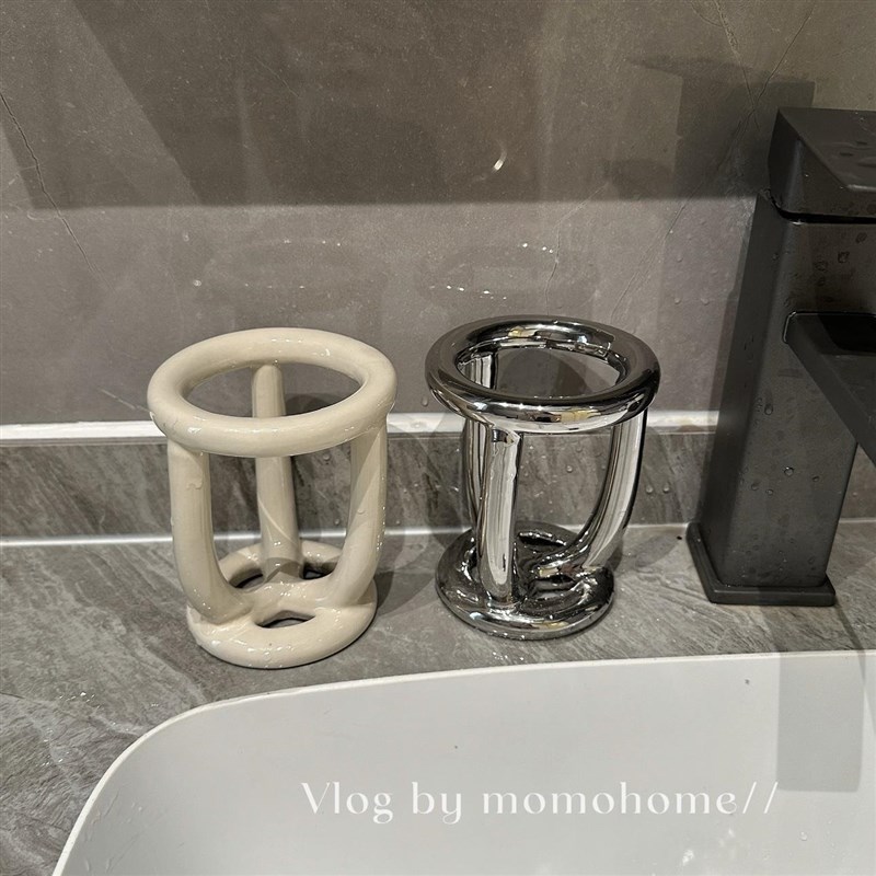 MOMO HOME家居陶瓷卫生间创意牙刷置物架子一家三口牙具牙膏收纳