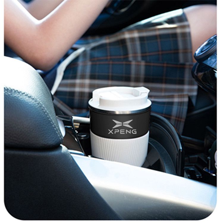 适用于小鹏车载保温杯真空双层皮套陶瓷内胆水杯汽车用随行咖啡杯