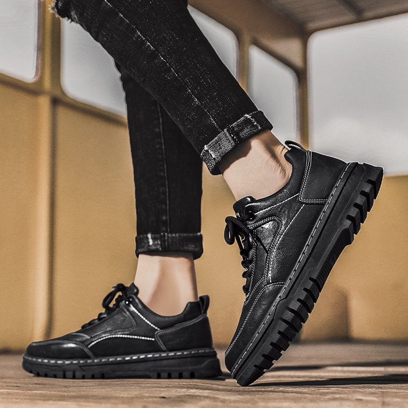 男鞋秋季轻便厨师鞋防水防滑工作黑色休闲劳保皮鞋运动马丁靴冬季