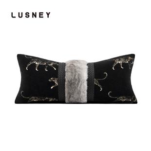 高端无障碍豪华斯堪 纳维亚黑色绣花枕头沙发客厅美洲虎枕头模型