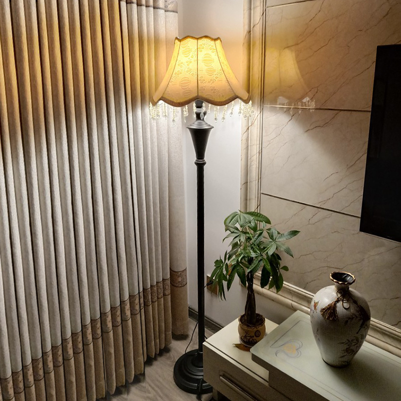 欧式复古客厅落地灯沙发旁边立式轻奢风美式简约卧室床头台灯装饰