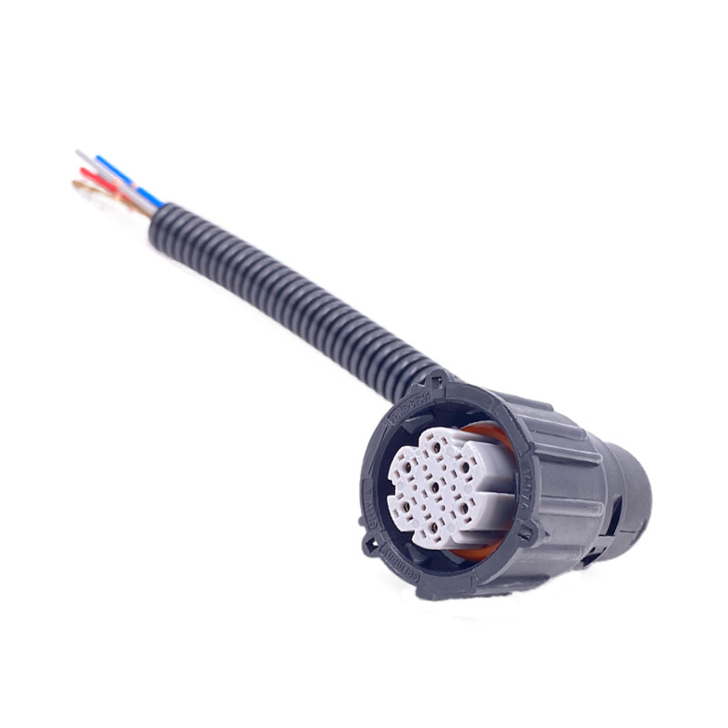 适用重汽汕德卡大灯插头线束C7H前照明灯插座组合灯线座接头配件