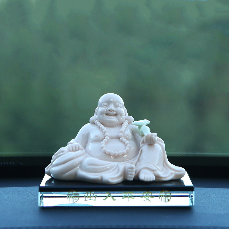 陶瓷佛像中控台汽车摆件个性创意车载弥勒佛车内精品装饰品
