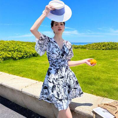 05新2款泳女胖mm泡温泉衣保守连身显瘦遮肚覆古大尺码聚2拢游Anty