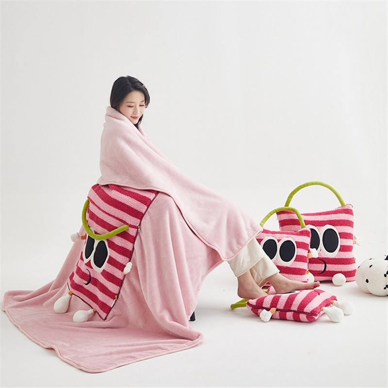 【手提款】大眼怪加绒加厚多功能二合一折叠抱枕被毛毯双面两用